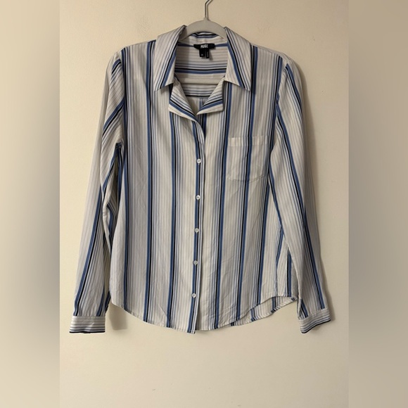 PAIGE Women’s White Dream Blue Striped Notch Lapel Collar Button-Up Shirt Size M - Picture 2 of 12